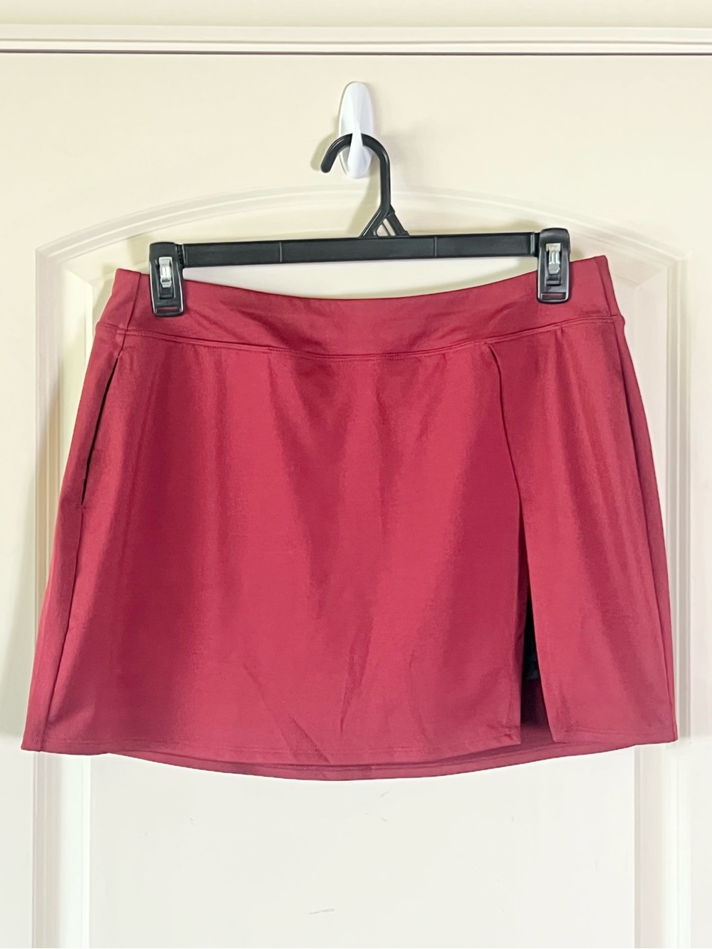 NWOT Avia Women's Burgundy Active Skort w/ Side Slit & Built-in Shorts - Size L